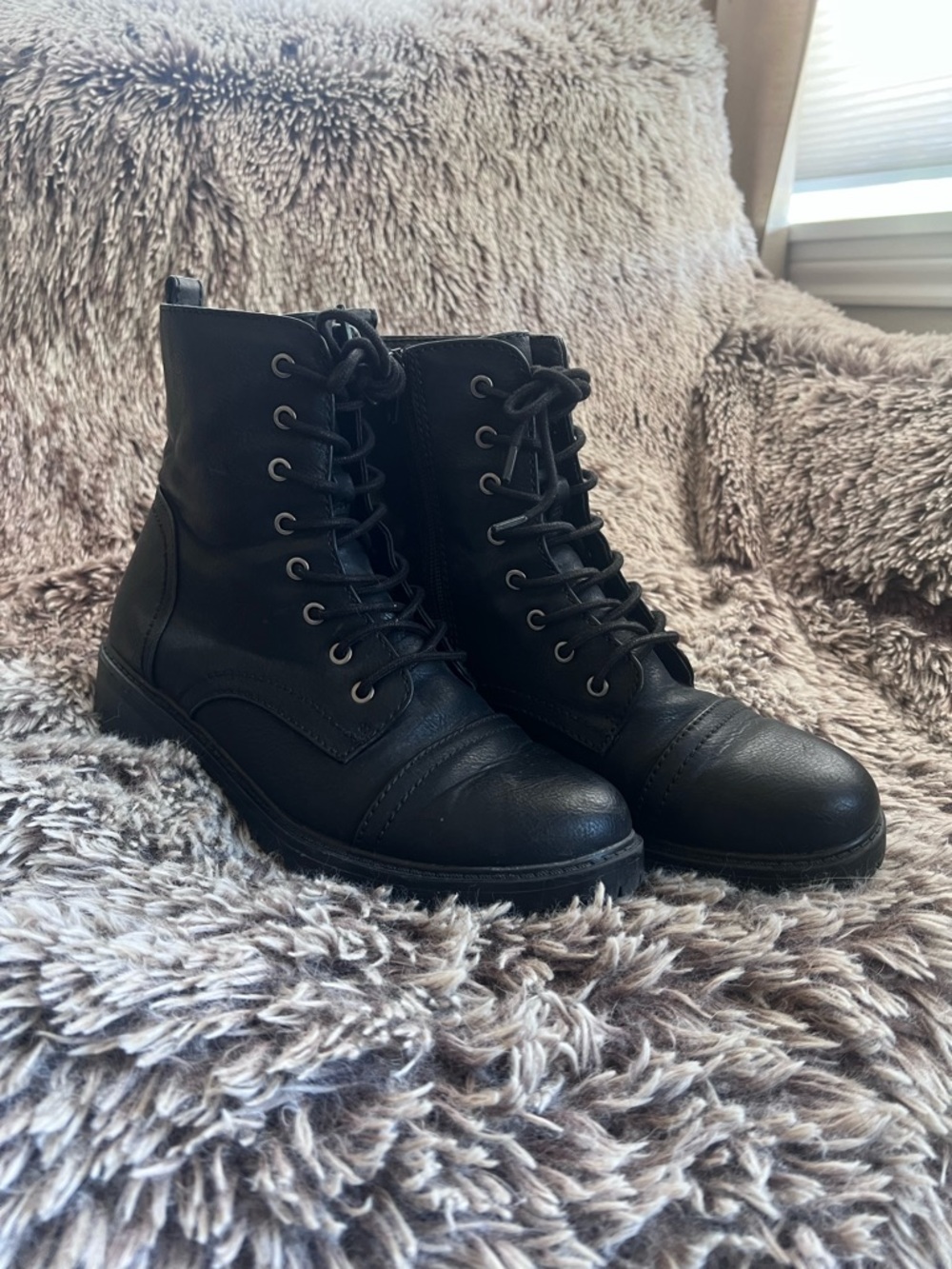 Black Women's Lace-Up Combat Boots